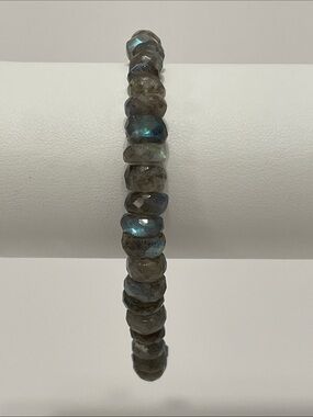 Labradorite Faceted Bead Bracelet - Blue-Gray Shine